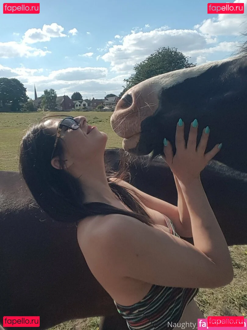 naughtyrebecca1 Onlyfans Photo Gallery 