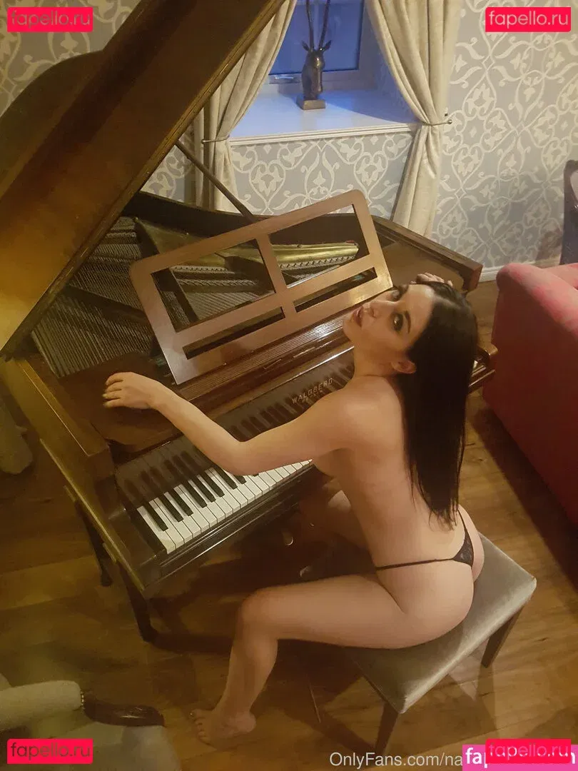 naughtyrebecca1 Onlyfans Photo Gallery 