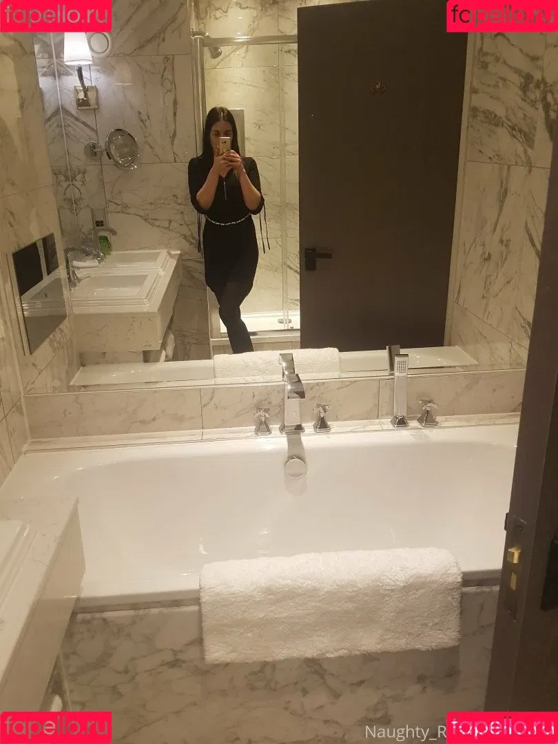naughtyrebecca1 Onlyfans Photo Gallery 