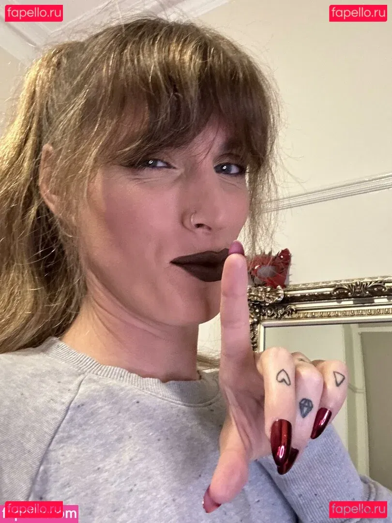 Mistress Meow TS Onlyfans Photo Gallery 