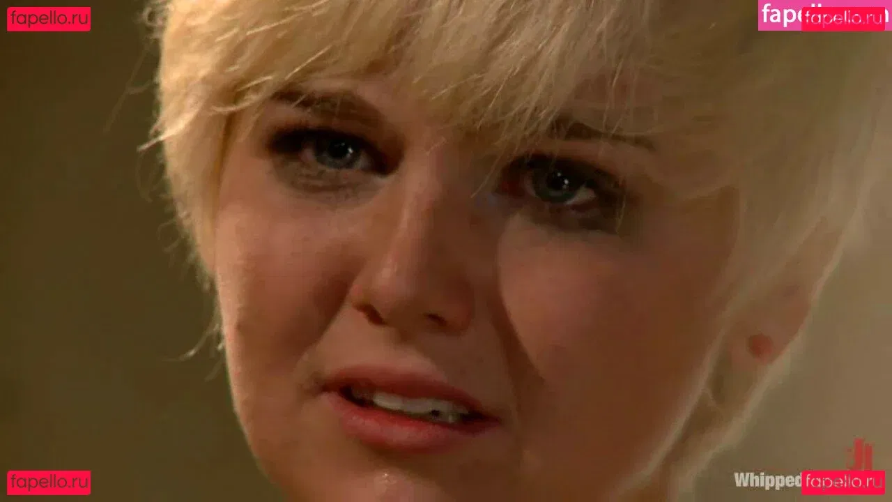 Chloe Camilla Onlyfans Photo Gallery 