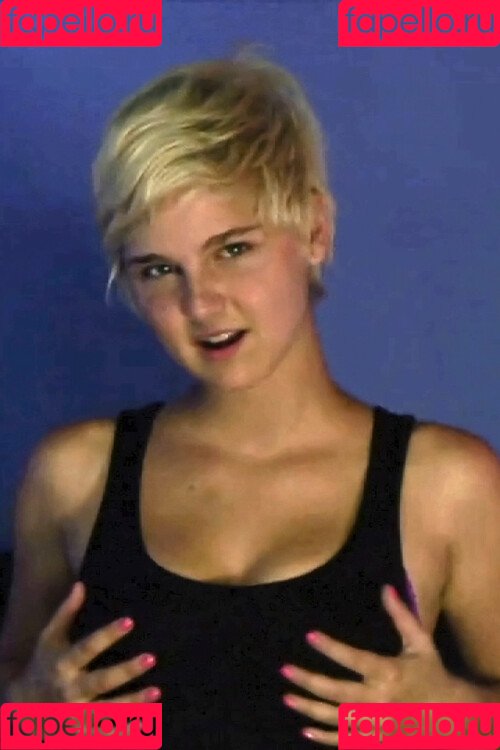 Chloe Camilla Onlyfans Photo Gallery 