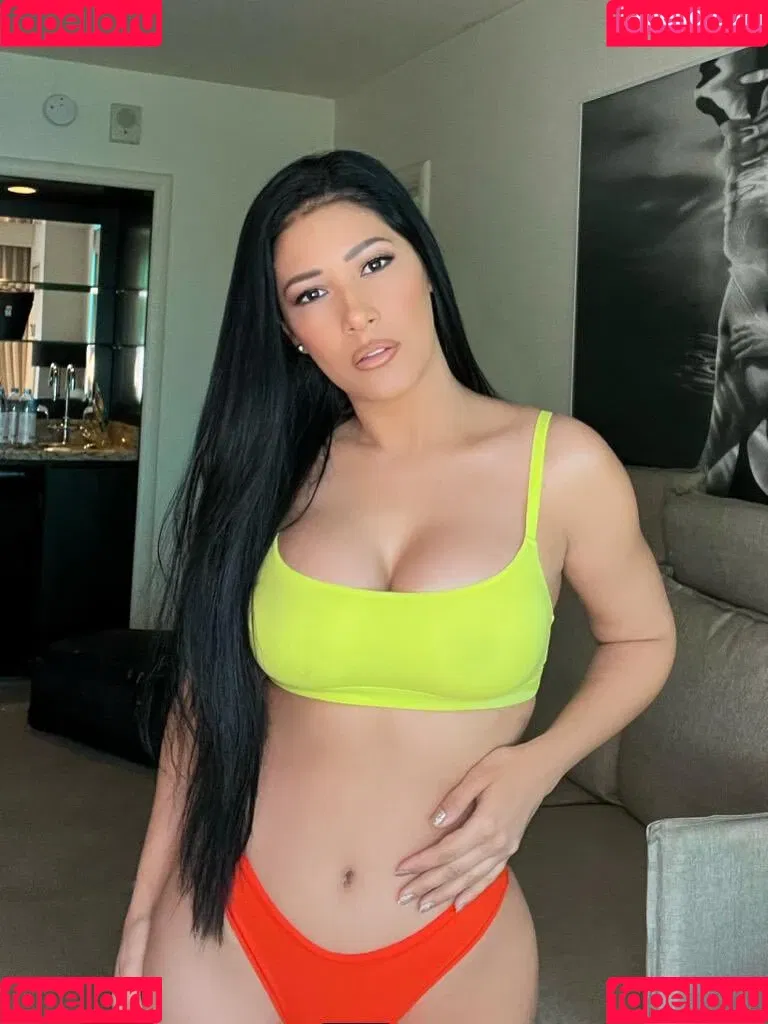 Simone E Simaria Onlyfans Photo Gallery 