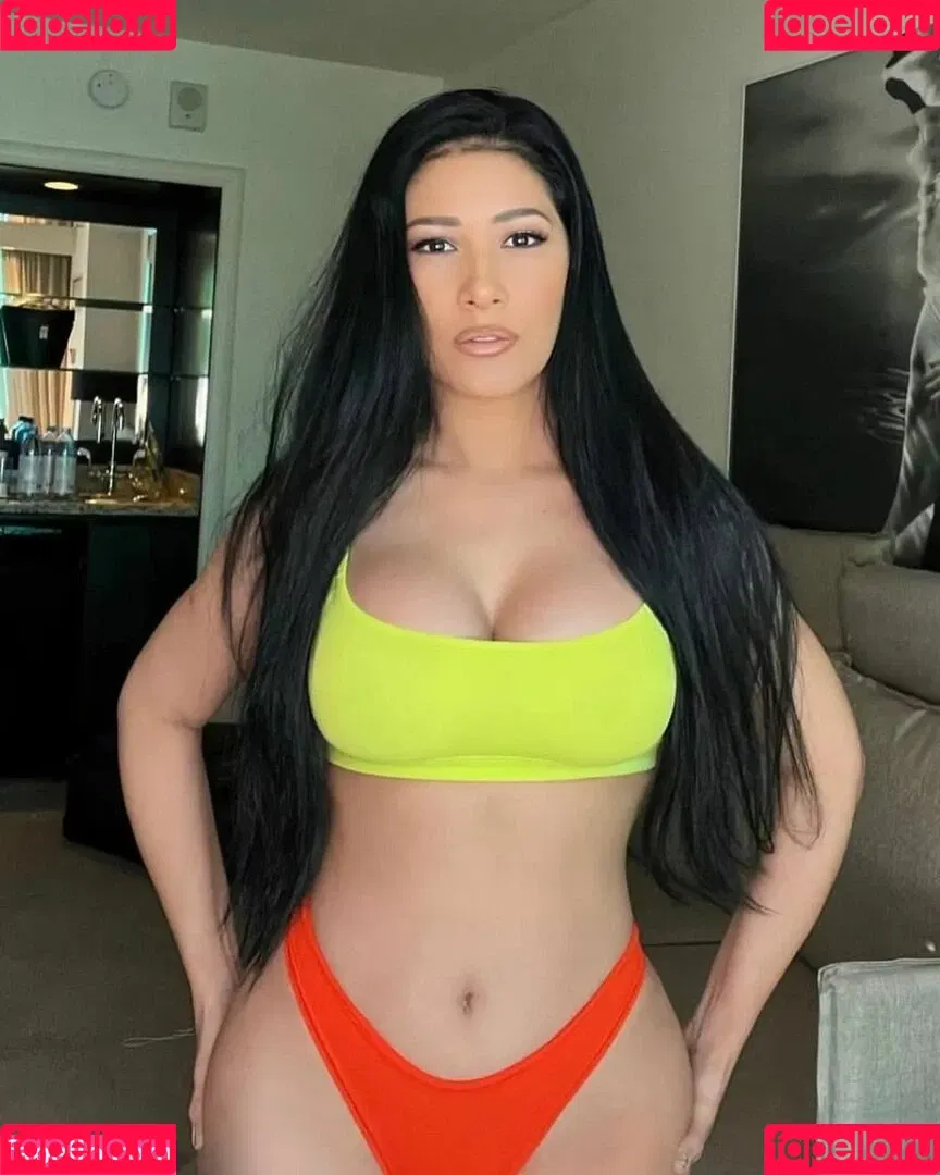Simone E Simaria Onlyfans Photo Gallery 