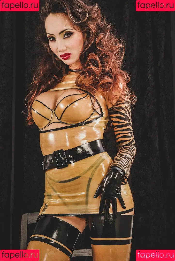Celine Tran Onlyfans Photo Gallery 