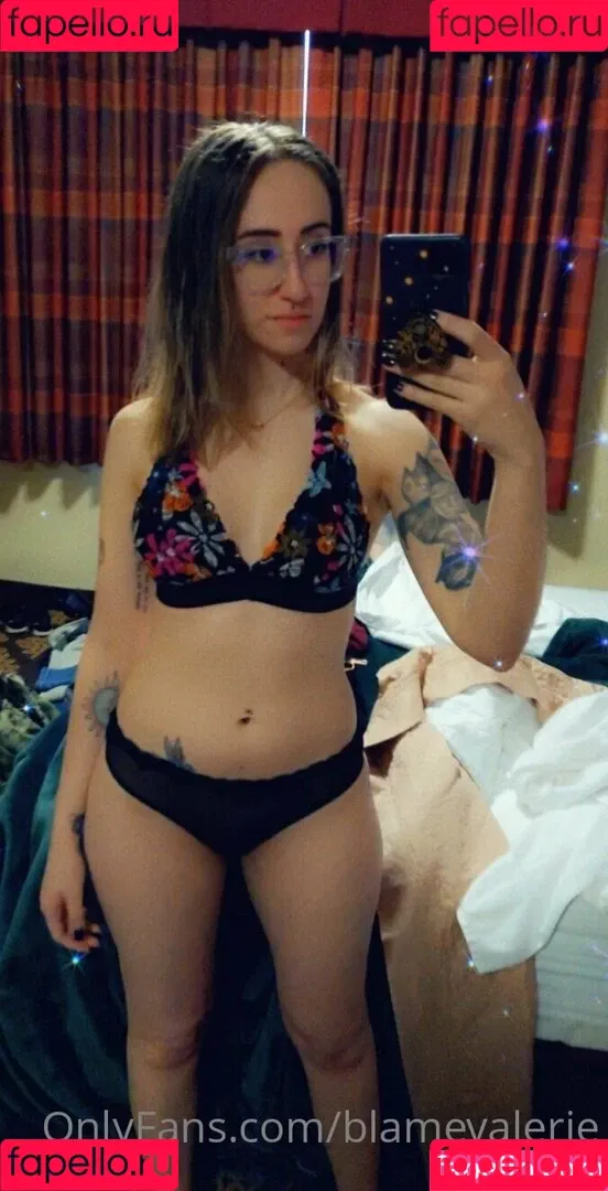 blamevalerie Onlyfans Photo Gallery 
