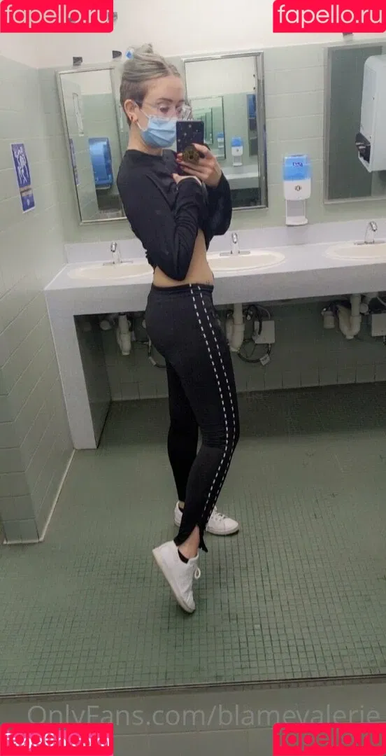 blamevalerie Onlyfans Photo Gallery 