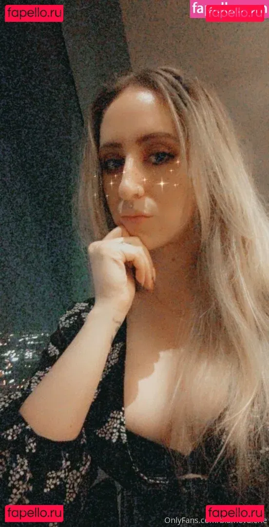 blamevalerie Onlyfans Photo Gallery 