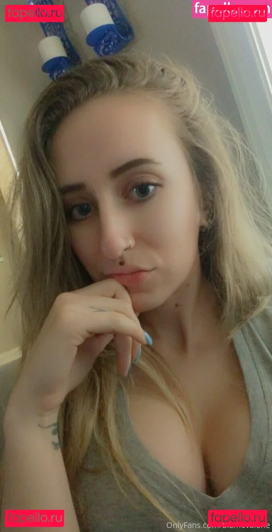 blamevalerie Onlyfans Photo Gallery 