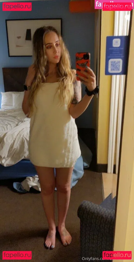 blamevalerie Onlyfans Photo Gallery 