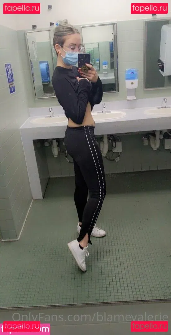 blamevalerie Onlyfans Photo Gallery 
