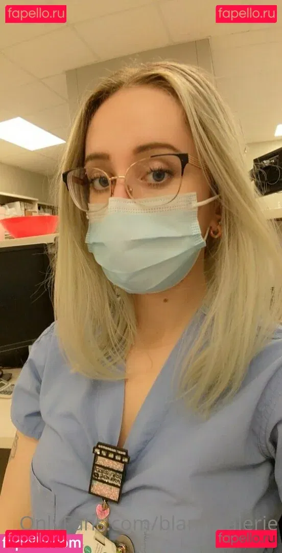 blamevalerie Onlyfans Photo Gallery 