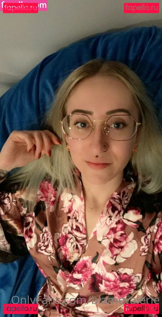 blamevalerie Onlyfans Photo Gallery 