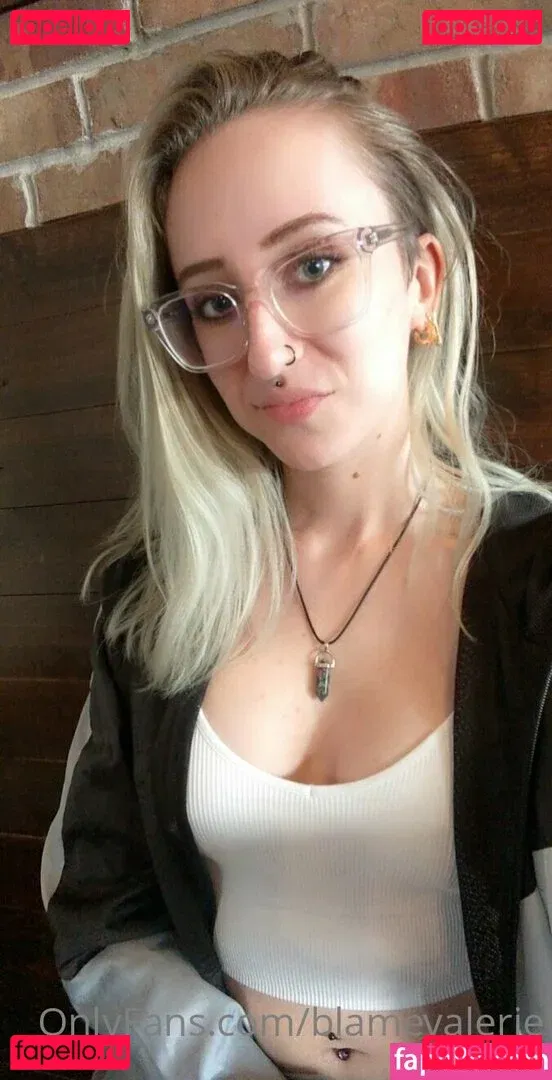 blamevalerie Onlyfans Photo Gallery 