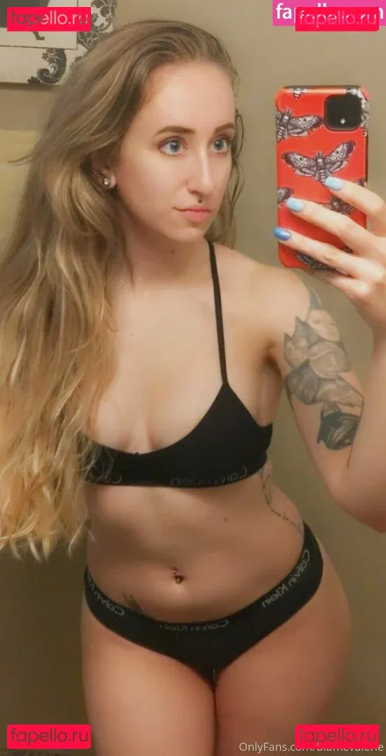 blamevalerie Onlyfans Photo Gallery 