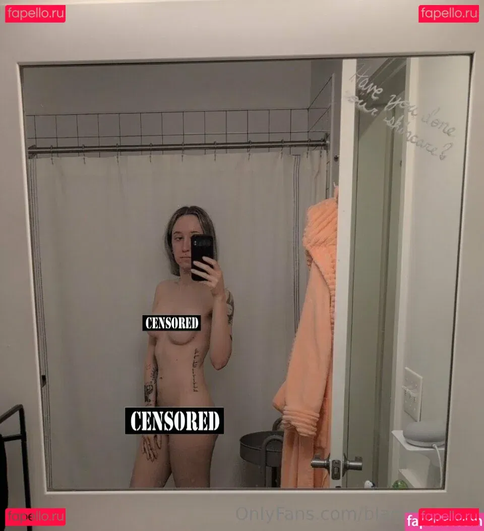 blamevalerie Onlyfans Photo Gallery 