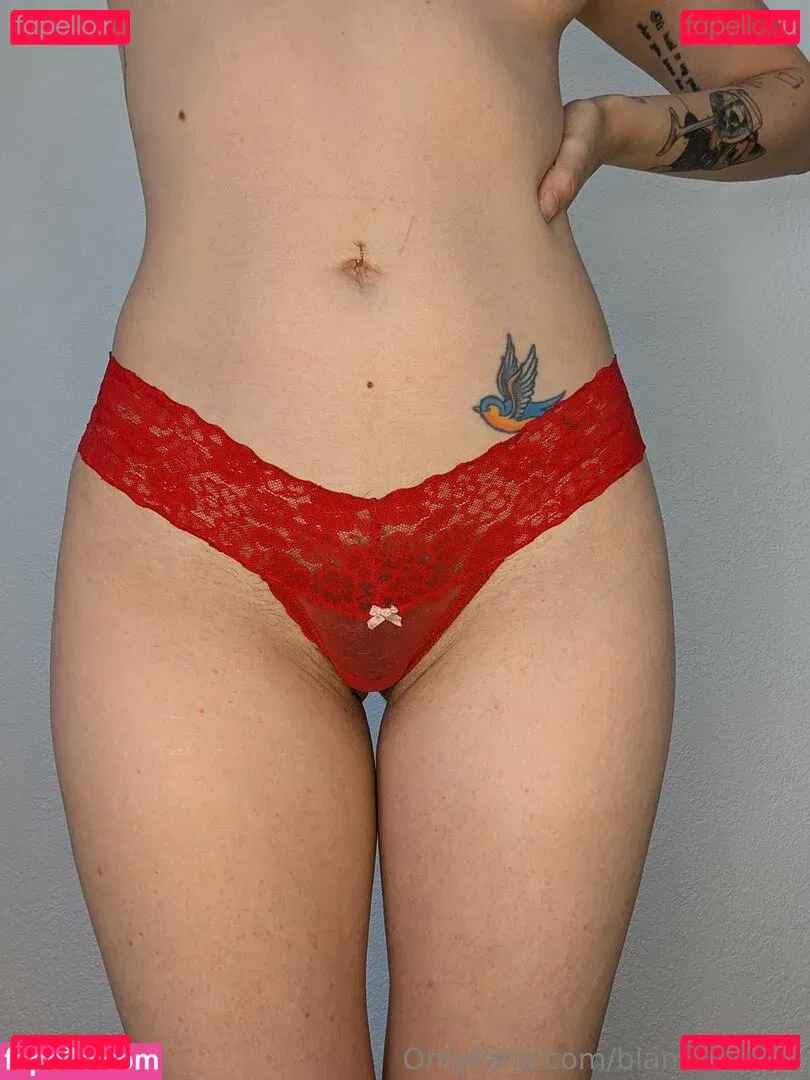 blamevalerie Onlyfans Photo Gallery 