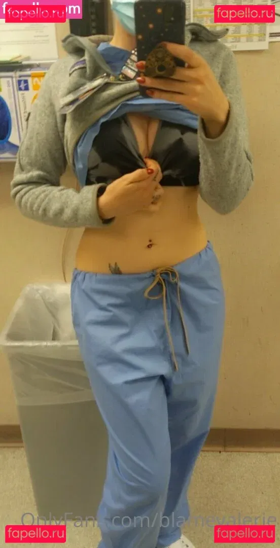 blamevalerie Onlyfans Photo Gallery 