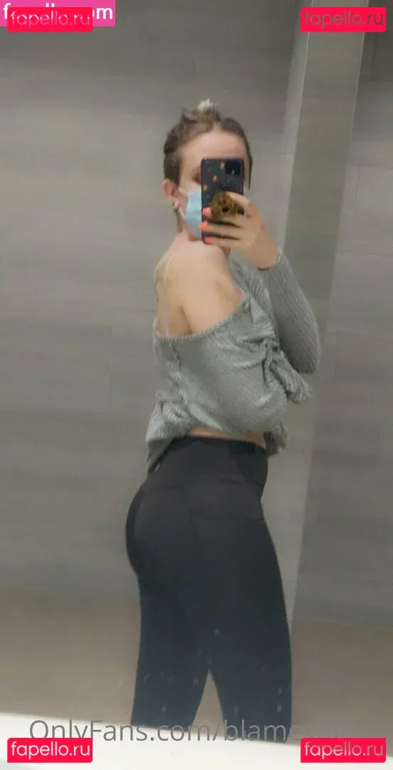 blamevalerie Onlyfans Photo Gallery 