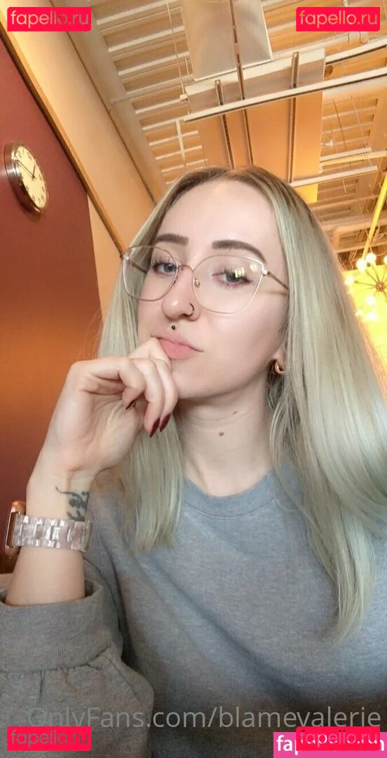 blamevalerie Onlyfans Photo Gallery 