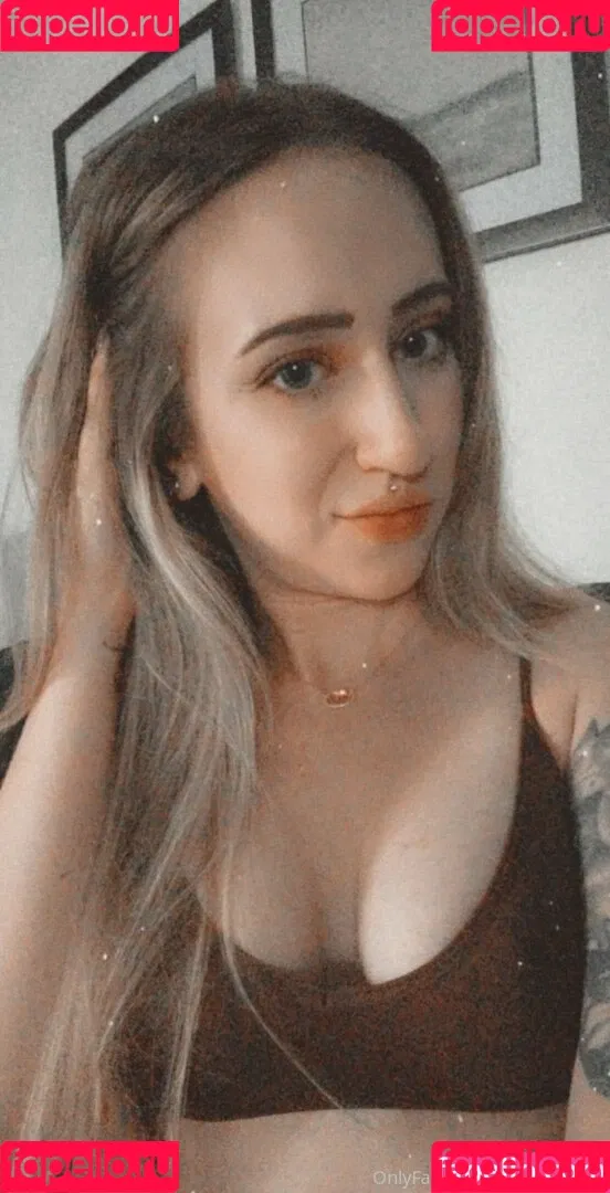 blamevalerie Onlyfans Photo Gallery 
