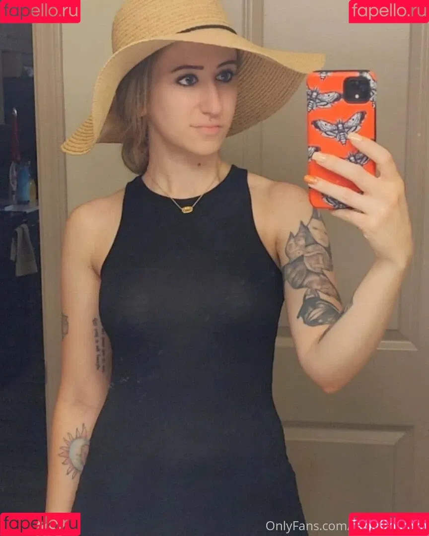blamevalerie Onlyfans Photo Gallery 