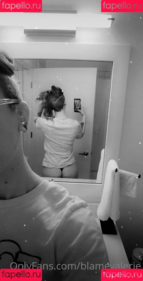 blamevalerie Onlyfans Photo Gallery 