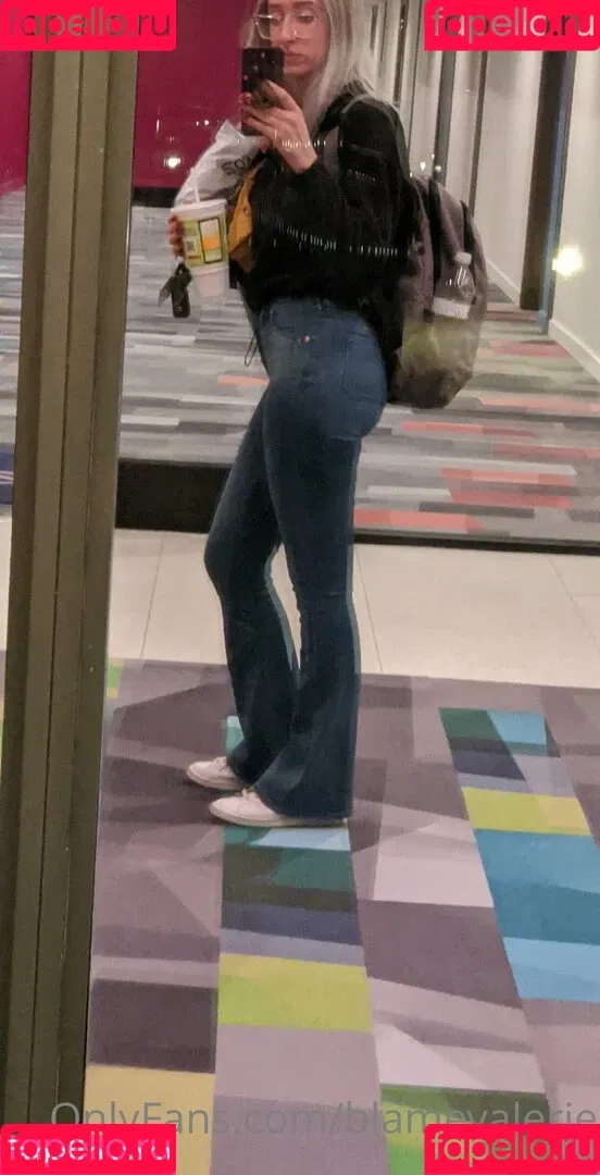 blamevalerie Onlyfans Photo Gallery 