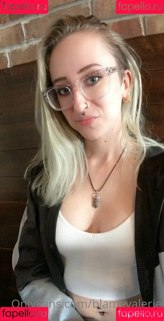 blamevalerie Onlyfans Photo Gallery 