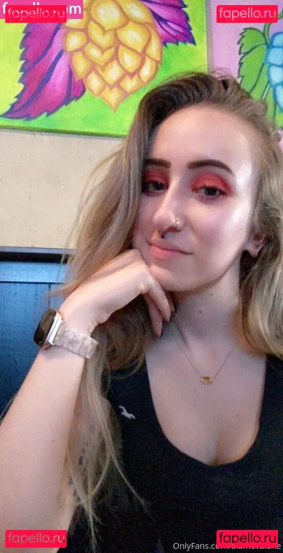 blamevalerie Onlyfans Photo Gallery 