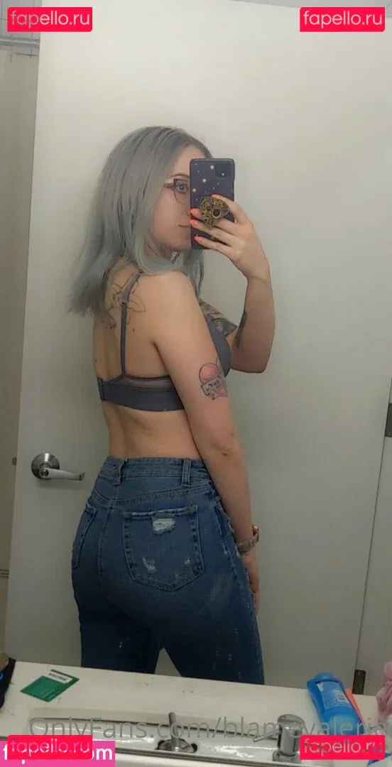 blamevalerie Onlyfans Photo Gallery 