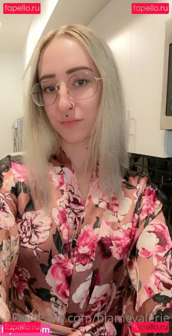 blamevalerie Onlyfans Photo Gallery 