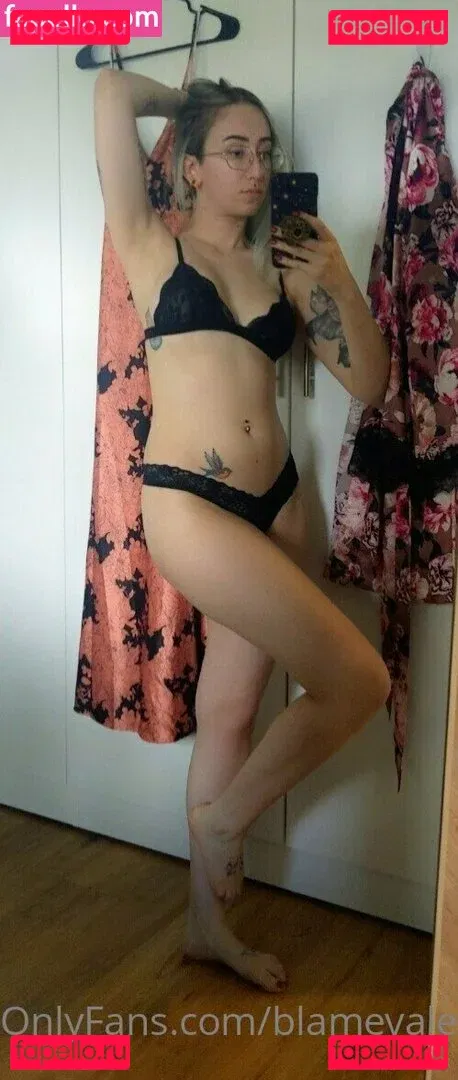 blamevalerie Onlyfans Photo Gallery 