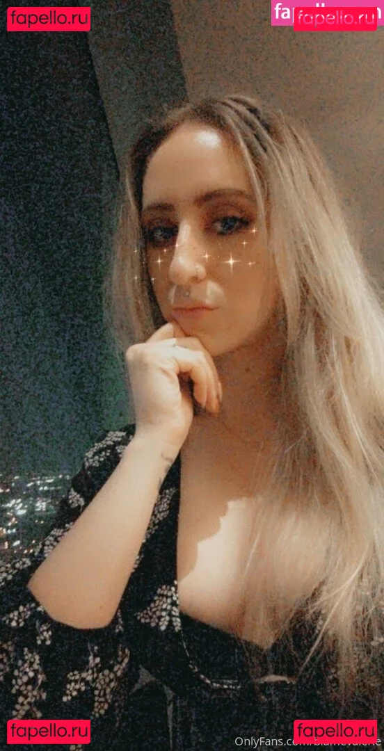 blamevalerie Onlyfans Photo Gallery 