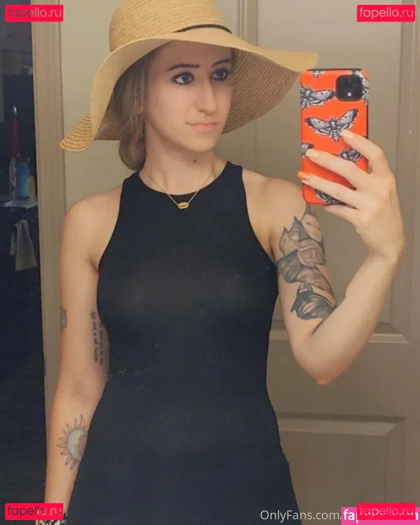 blamevalerie Onlyfans Photo Gallery 