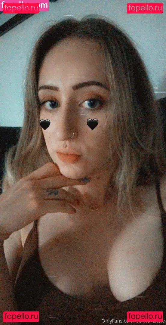 blamevalerie Onlyfans Photo Gallery 
