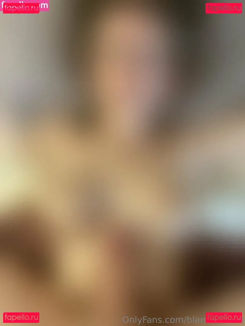 blamevalerie Onlyfans Photo Gallery 