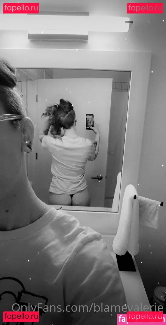 blamevalerie Onlyfans Photo Gallery 
