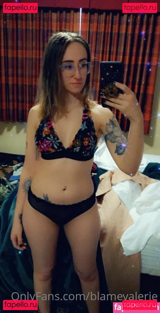 blamevalerie Onlyfans Photo Gallery 