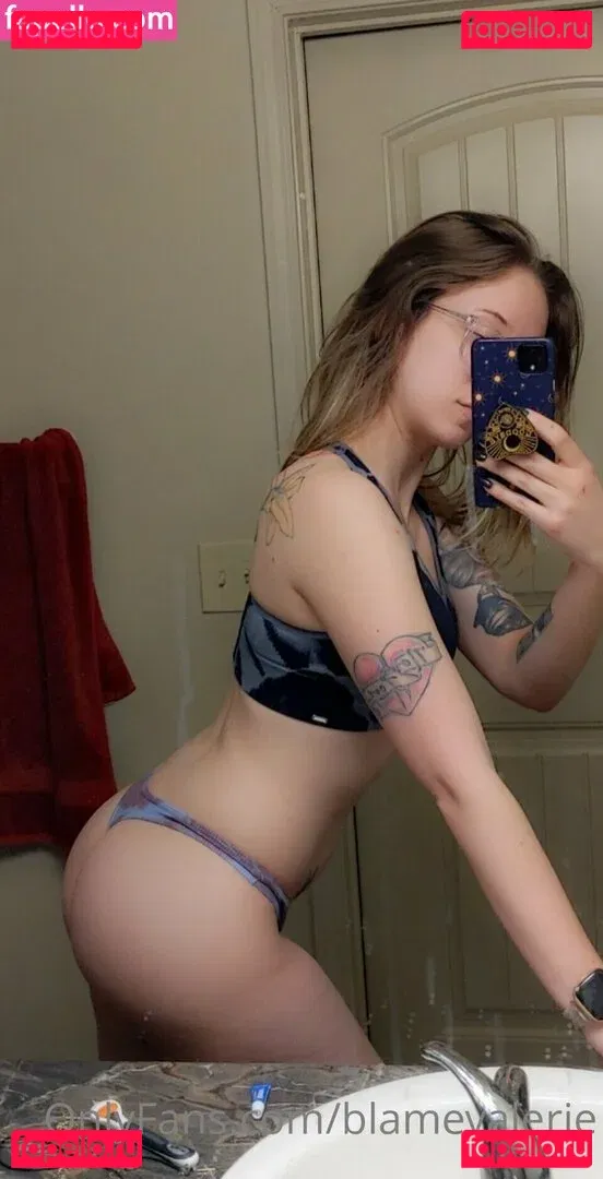 blamevalerie Onlyfans Photo Gallery 