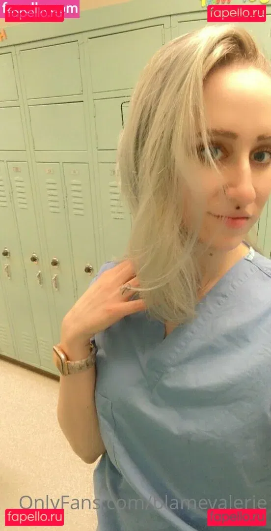 blamevalerie Onlyfans Photo Gallery 