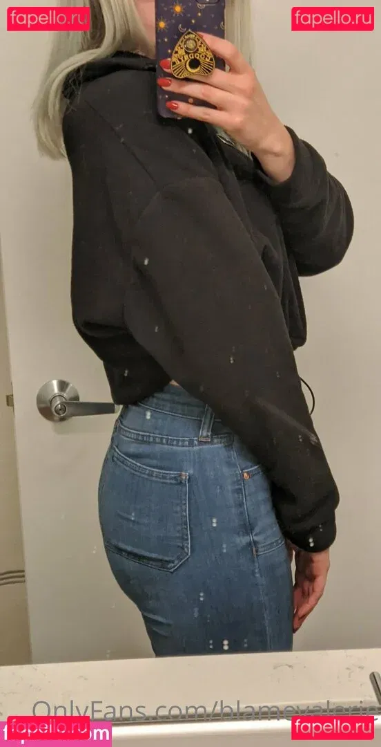 blamevalerie Onlyfans Photo Gallery 