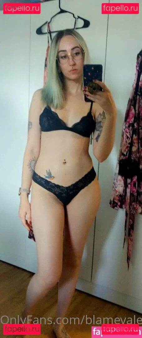 blamevalerie Onlyfans Photo Gallery 