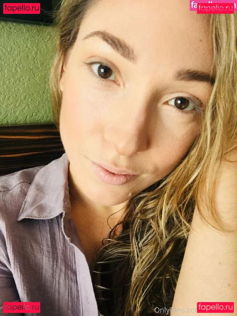 lilylabeau Onlyfans Photo Gallery 