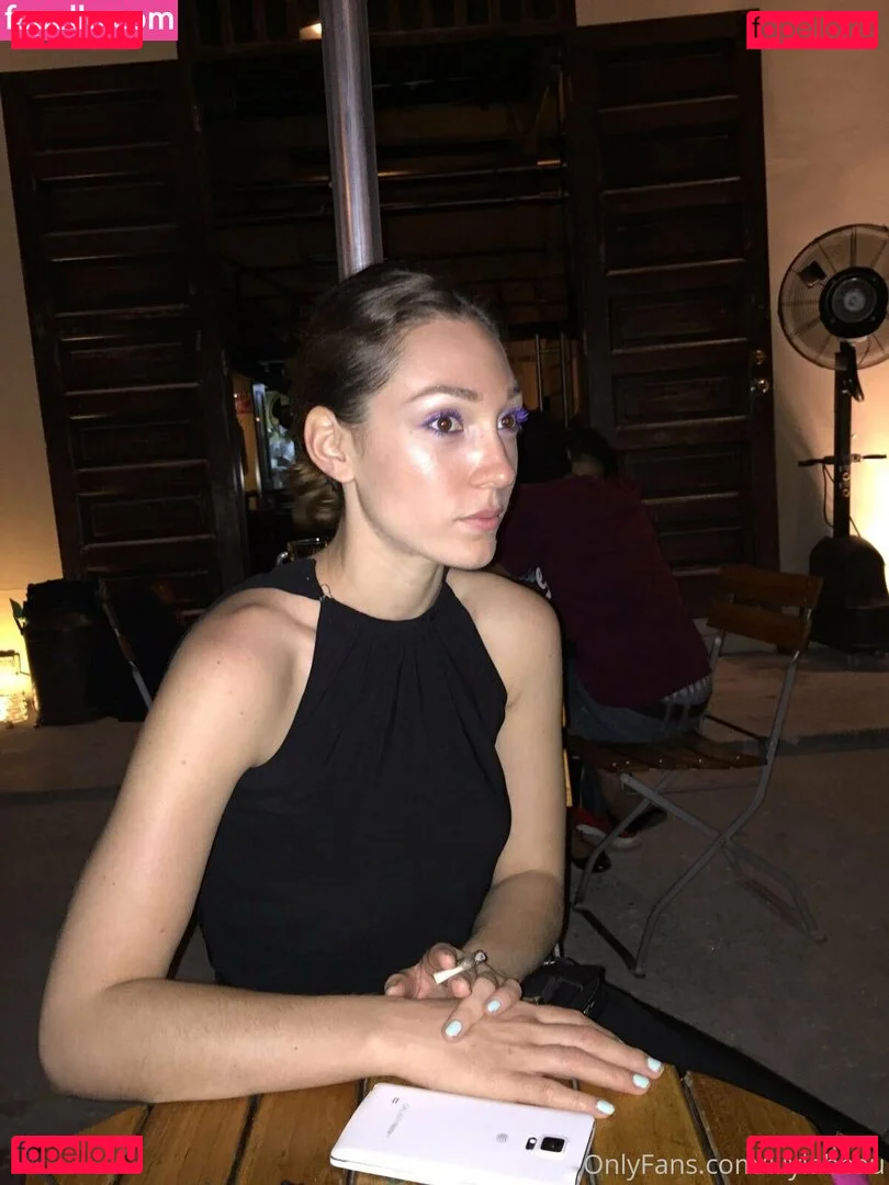 lilylabeau Onlyfans Photo Gallery 