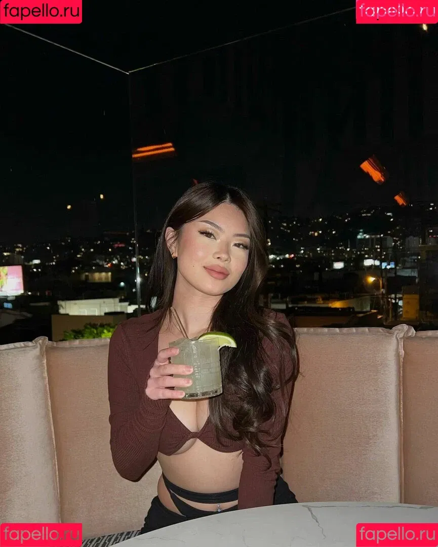 linawinaly Onlyfans Photo Gallery 