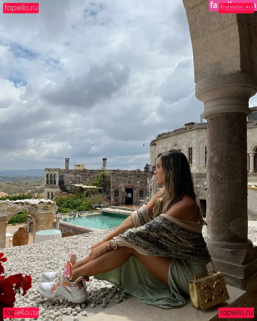 Mally Restrepo Onlyfans Photo Gallery 