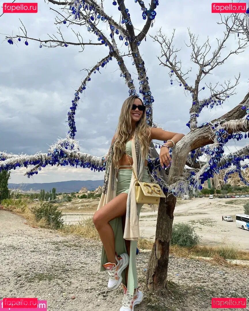 Mally Restrepo Onlyfans Photo Gallery 