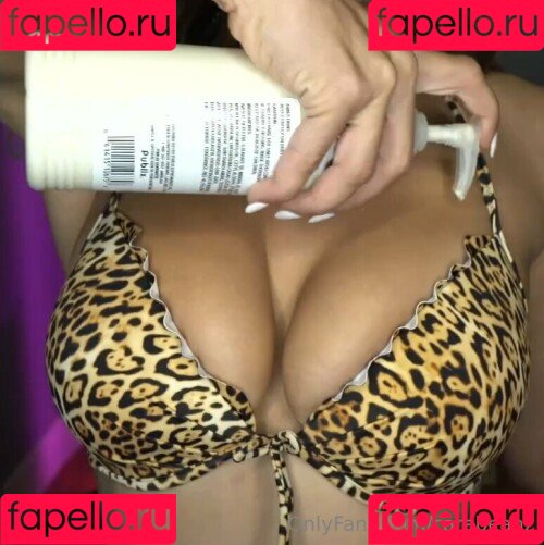 Carabeanz Onlyfans Photo Gallery 