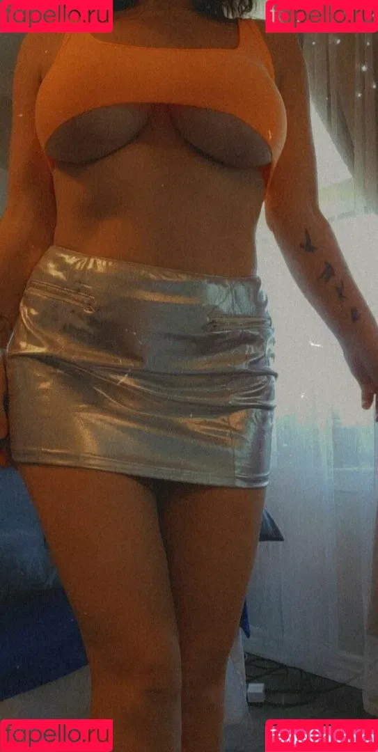QT Lux Onlyfans Photo Gallery 
